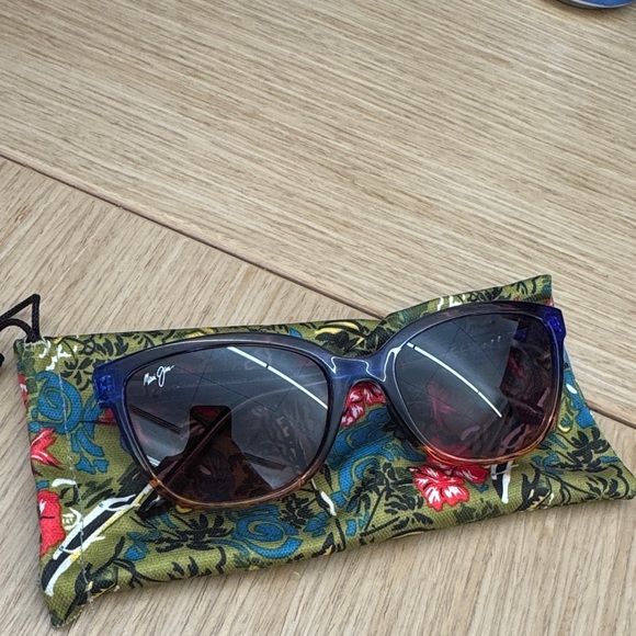 Maui Jim Blue to Brown Gradient Cat-Eye Sunglasses - Picture 2 of 6